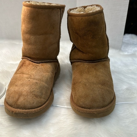 UGGs classic short boot W8 camel brown - Picture 1 of 10